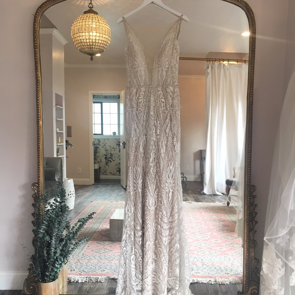 Galia Lahav, Gala 802